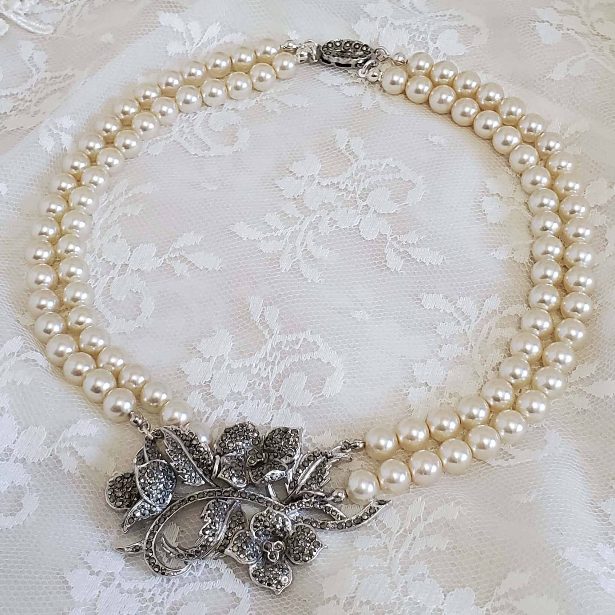 Vintage Two Strand Pearl Necklace in Light Buff Shade with Vintage Floral Pendant