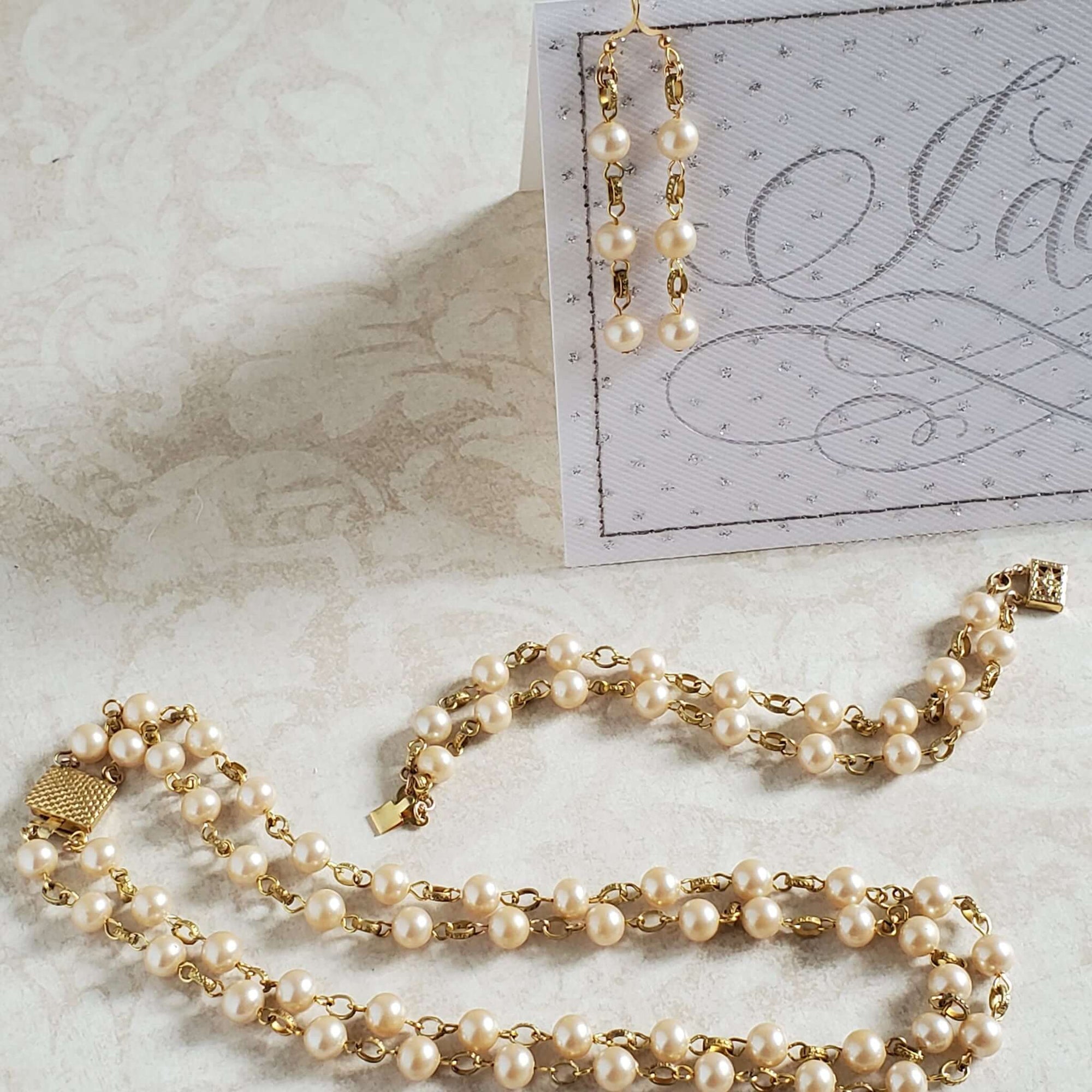 Vintage Pearl Necklace, Bracelet and Earring Collection