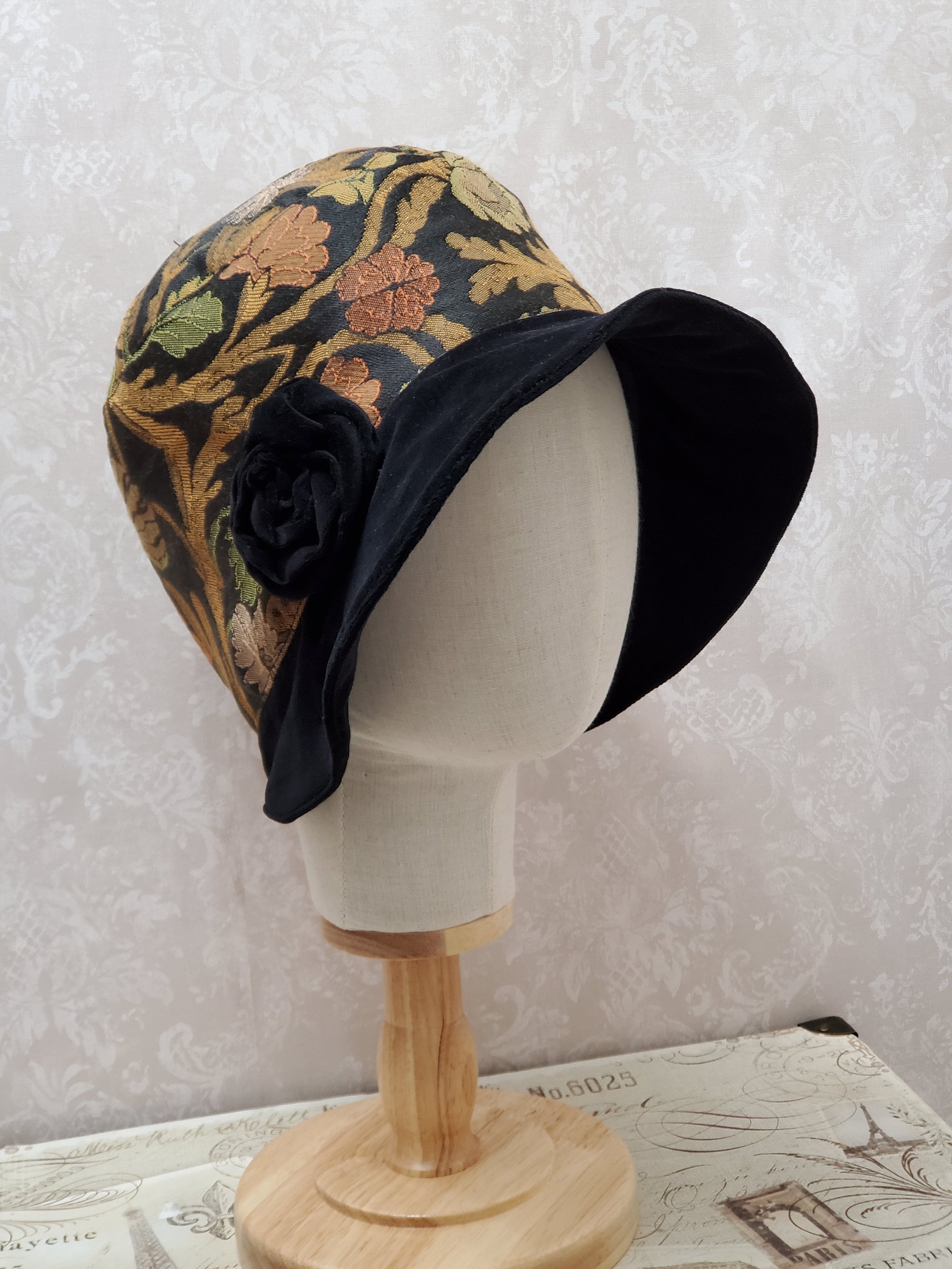 CUSTOM ORDER RESERVED for SP 1920's Vintage Cloche Hat