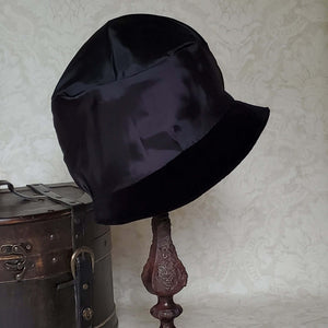 Fully Lined Hat with Black Acetate Lining