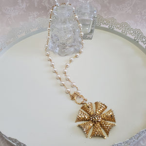 Gold Pendant Pearl Necklace