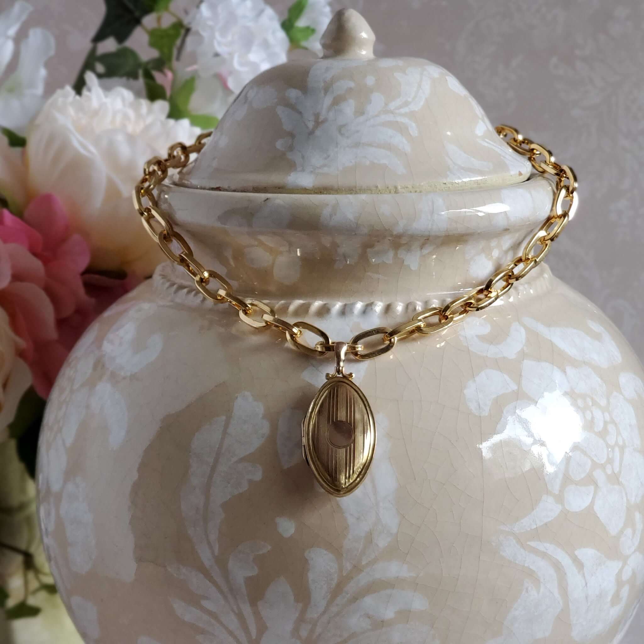 Italian Gold Oval Locket - Koblenz & Co. Antique & Estate Jewelry