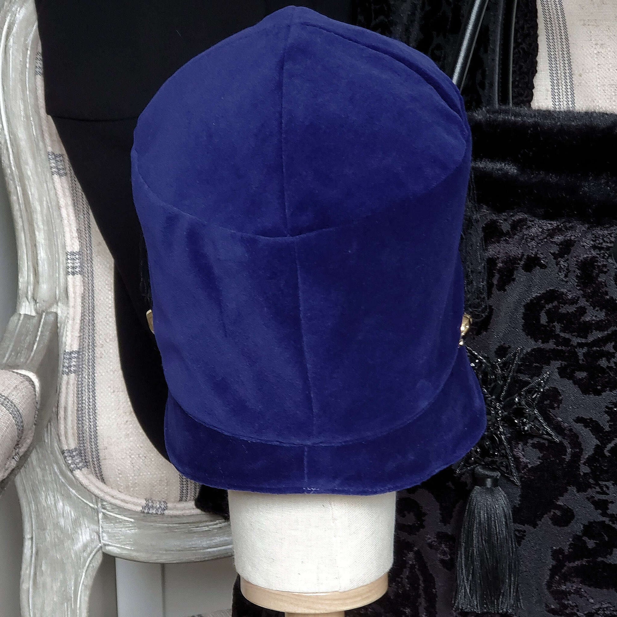 Rear View of 1920s Vintage Cloche Hat