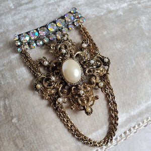 Victorian style brooch