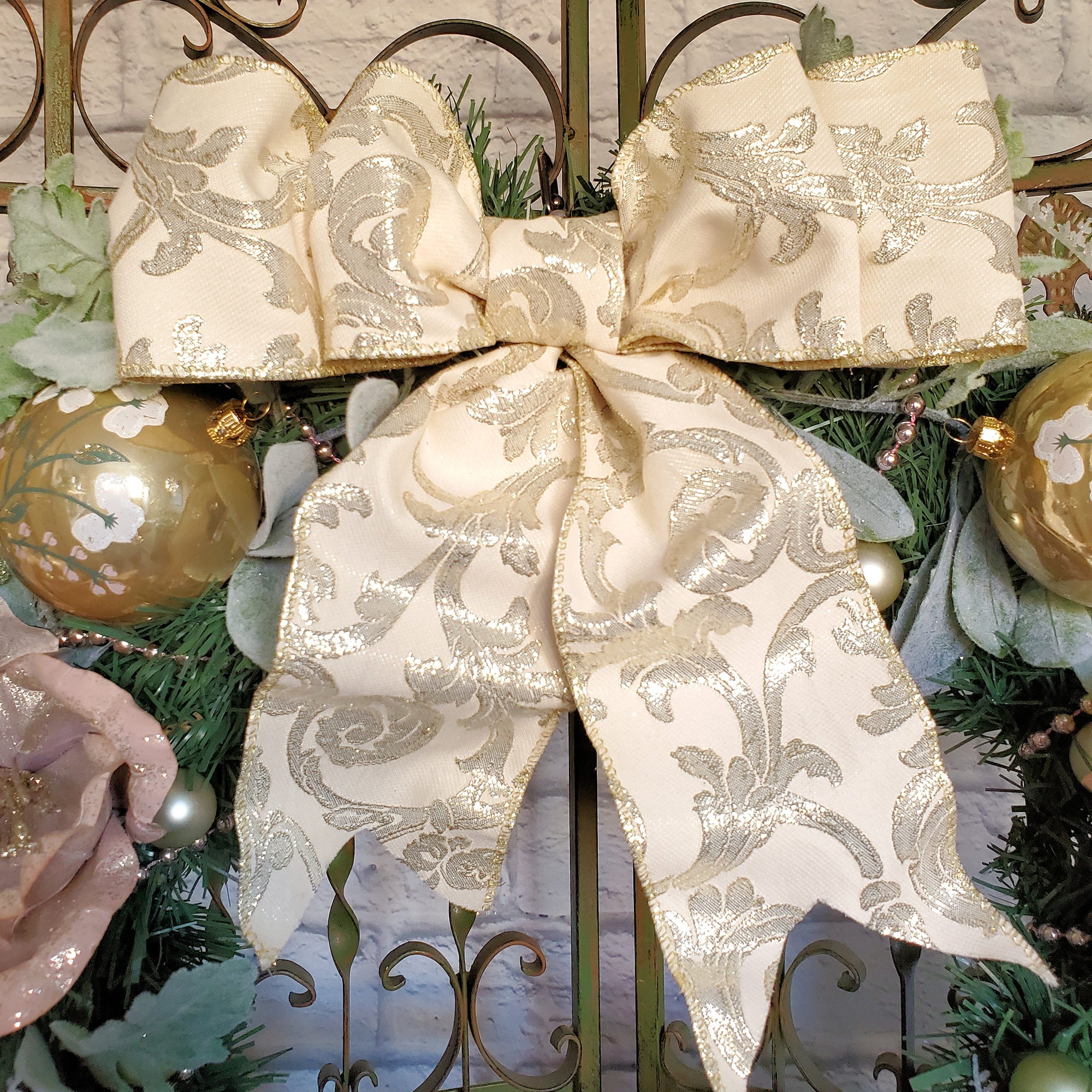 Large Ivory and Gold Damask Wired Bow