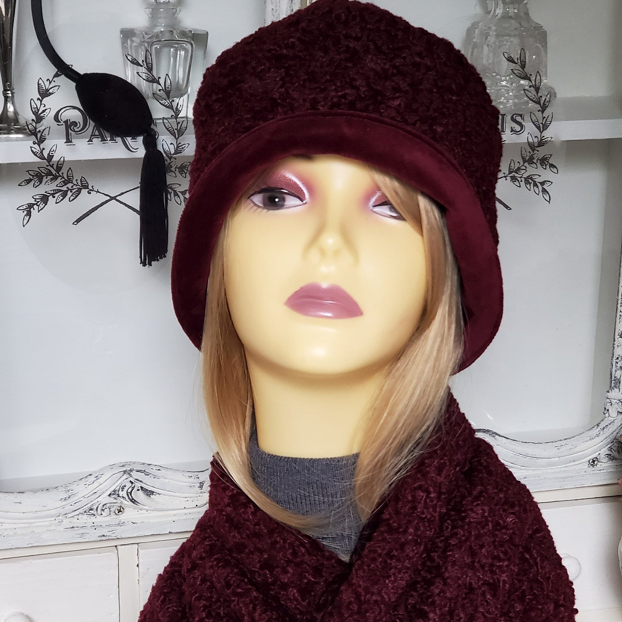 Women's Winter Hat and Scarf Set in Burgundy