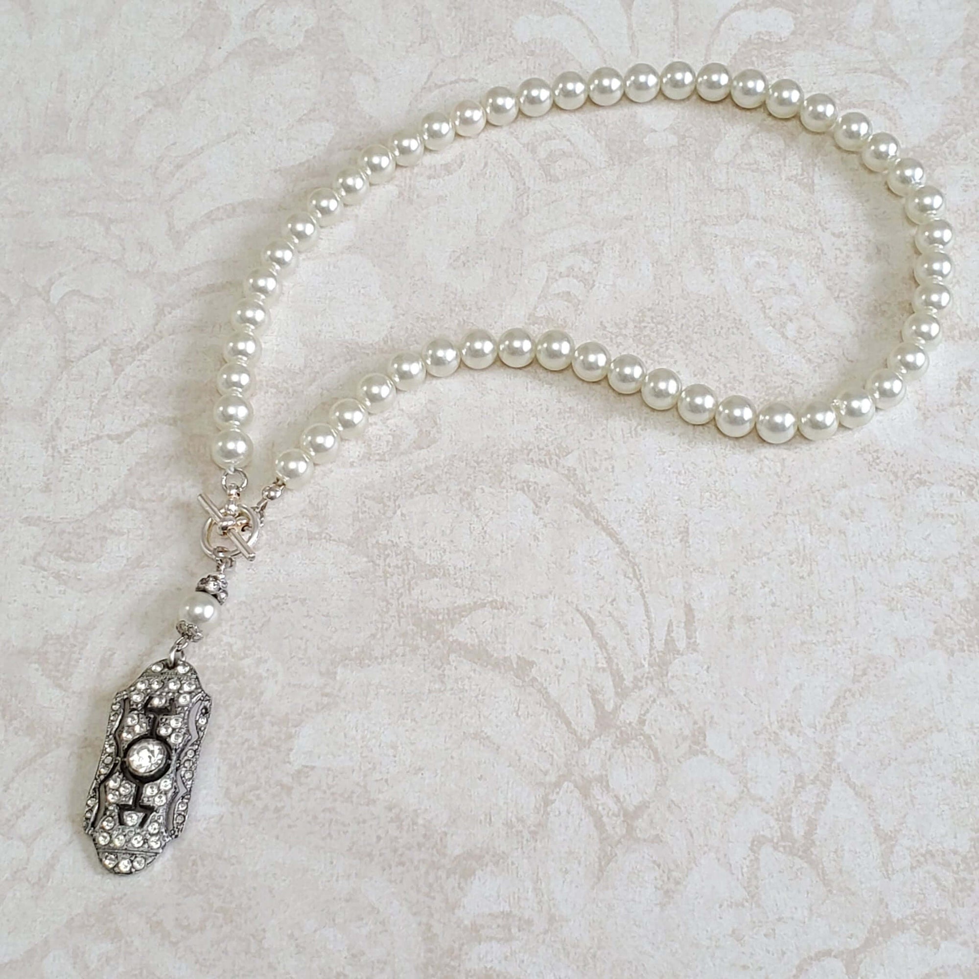 Vintage Art Deco Style Pearl Necklace