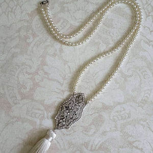 Flapper Length Pearl Necklace
