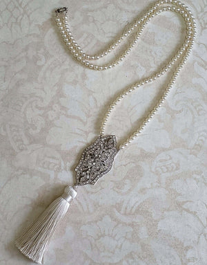 Single Strand Vintage Pearl Necklace
